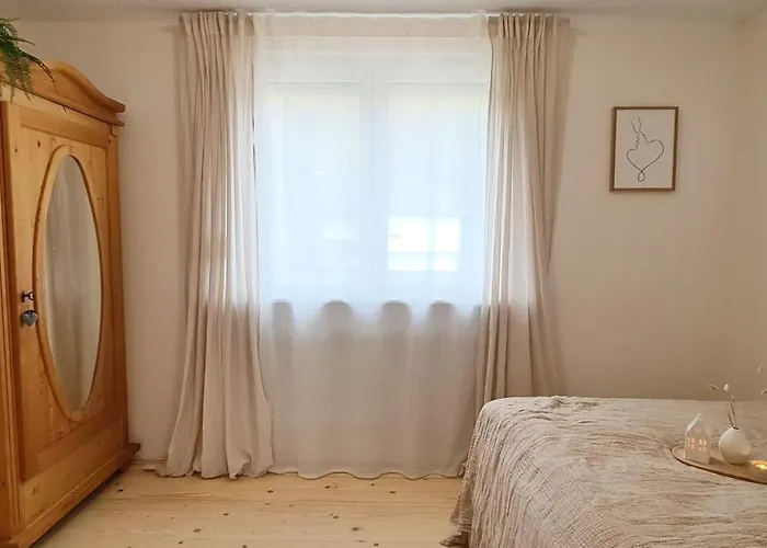 Mit Garten & Garage Villa