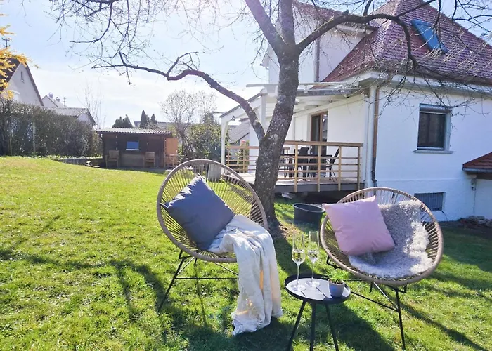 Villa Mit Garten & Garage *